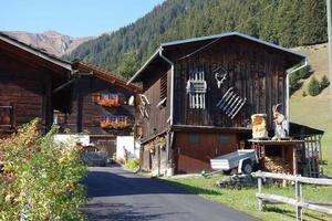 caminhada nos alpes suíços foto