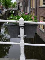 a cidade do delft dentro a Países Baixos foto