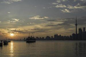 uma passageiro balsa cruzes lago Ontário foto