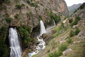 lindo ampla cascata dentro Peru kapuzbasi foto