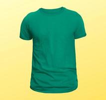 camiseta brincar com amarelo fundo foto