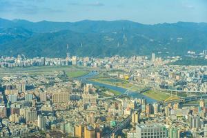 vista da cidade de taipei, taiwan foto