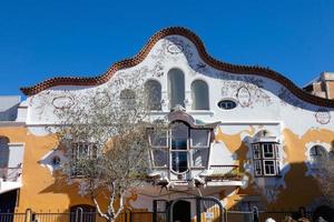 arquitetura, modernista estilo, pode negro, de José maria jujol gibert. sant joan despi, foto