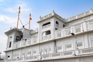 Visão do detalhes do arquitetura dentro dourado têmpora Harmandir sahib dentro amritsar, punjab, Índia, famoso indiano sikh marco, dourado têmpora, a a Principal santuário do sikhs dentro amritsar, Índia foto
