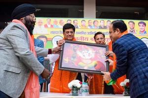 Novo Délhi, Índia - novembro 27 2022 - piyush goyal gabinete ministro e testemunho membro do bharatiya janata festa bjp durante uma comício dentro Apoio, suporte do bjp candidato adiante do mcd local corpo eleições 2022 foto