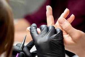 manicure mestre é pintura decorações em unha foto