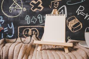 caderno dentro a Sala de aula foto