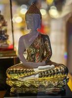 estátua do gautam Buda único imagem foto
