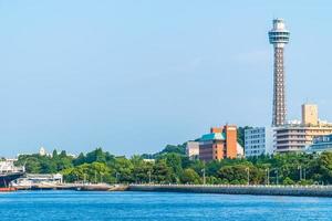 Torre marinha de Yokohama na cidade de Yokohama, Japão foto