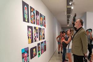 Novo Iorque, EUA - pode 25 2018 - guggheneim museu cheio do pessoas foto