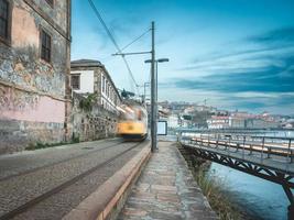 a ruas e lindo arquitetura dentro porto, Portugal. foto