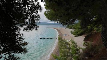 zlatni rato famoso turquesa de praia visualizar, Croácia foto