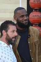 los angeles junho 1 lebron James Adão sandler às a encontrão pré estreia às a Vila teatro em Junho 1 2022 dentro Westwood ca foto