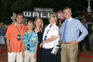 Fred willard família A chegar às a wolrd pré estreia do parede às a grego teatro dentro los angeles ca em Junho 21 20082008 foto