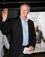 John lithgow A chegar às a filme pré estreia do tanto faz trabalho às a prata tela teatro do a pacífico Projeto Centro dentro oeste los angeles ca em Junho 8 2009 2009 foto