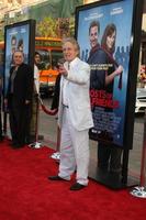 Michael douglas chegando às a fantasmas do amigas passado pré estreia às graumans chinês teatro dentro los angeles ca em abril 27 20092009 foto