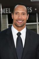 Dwayne johnson A chegar às a pré estreia do pegue inteligente às manns Vila teatro dentro Westwood cajuno 16 20082008 foto