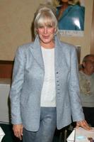 linda Evans do dinastia às a hollywood colecionador mostrar às a burbank marriott convenção Centro dentro burbank ca em outubro 4 20082008 foto