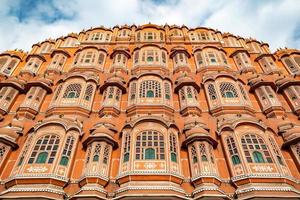 hawa mahal em um dia ensolarado, jaipur, rajasthan, índia foto