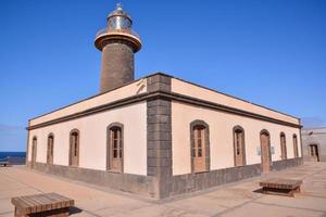 farol à beira-mar foto