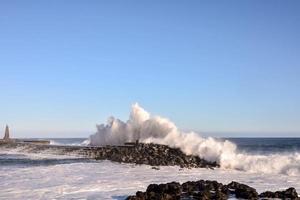 enormes ondas do mar foto