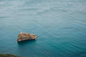 as montanhas de Cape Fiolent na Crimeia foto