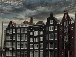 amsterdam velho casas Visão a partir de canais foto