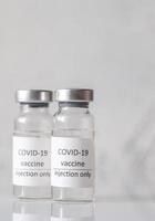 frascos de vacina contra o coronavírus