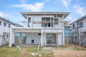 construção residencial nova casa com sistema de pré-fabricação em andamento no canteiro de obras foto