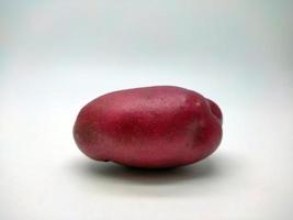 vermelho batata, isolado em branco fundo foto