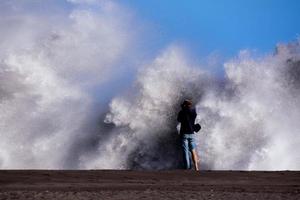 enormes ondas do mar foto