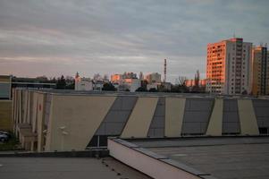 nascer do sol dentro Eslováquia cidade, por aí Sete horas dentro a manhã. trnava, Eslováquia, sk, 2023 foto