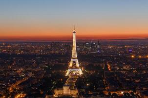 Visão em Centro do Paris às noite, França foto