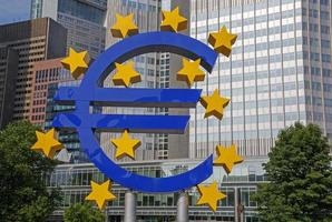 euro placa monumento dentro Frankfurt sou principal, Alemanha foto