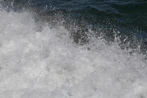 Visão em respingo a partir de mar onda foto