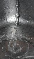 água gotas queda em suave superfície hd imagem foto
