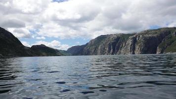 paisagem montanhosa e fiorde, noruega foto