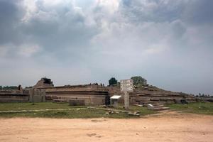 do rei público corredor ou Durbar corredor dentro real cercado dentro hampi foto