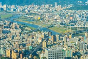 vista da cidade de taipei em taiwan foto