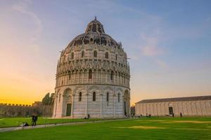 pisa batistério de st. John foto