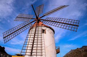 tradicional moinho de vento arquitetura foto