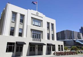 Wellington cidade moderno construção com alternativo bandeira foto