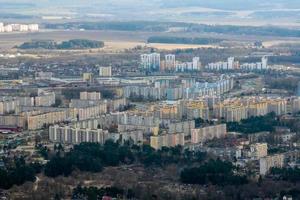 vista panorâmica aérea da área residencial de arranha-céus foto