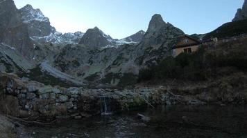 montanha chalé às a zelene por favor verde lago, Alto tatras, Eslováquia foto