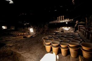 feito à mão cerâmica é uma precioso cultural característica dentro a folk casas em tem espaço dentro kashgar foto