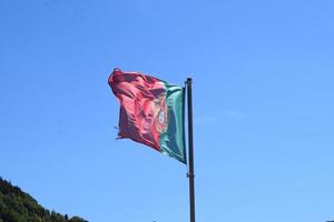 acenando Português bandeira foto