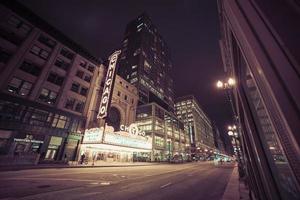 marcha 3 2023. Chicago, illinois. arquitetura e edifícios dentro centro da cidade Chicago às noite. foto