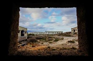 ruínas de prédios abandonados foto