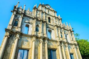 ruínas da igreja de st.paul na cidade de macau, china foto