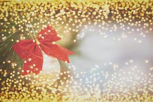 Natal cartão Natal bola dentro dourado bokeh foto